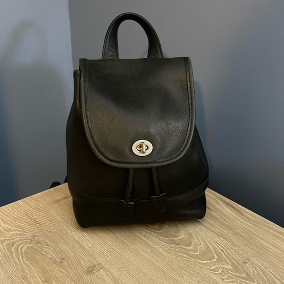 Vintage Coach Black Leather Mini Backpack 9960 - Picture 1 of 14
